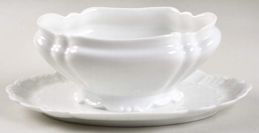 Schleiger 4 Gravy Boat with Attached Underplate by Haviland-1