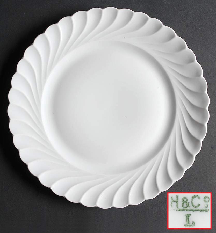 Schleiger 413 (Older, Pre 1950) Dinner Plate by Haviland-1