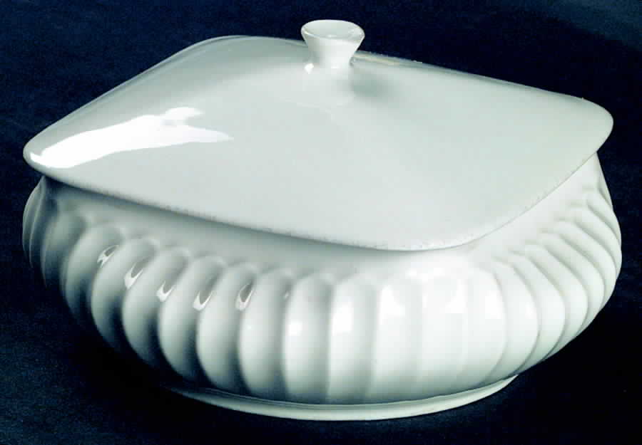 Schleiger 413 (Older, Pre 1950) Sugar Bowl & Lid by Haviland-1
