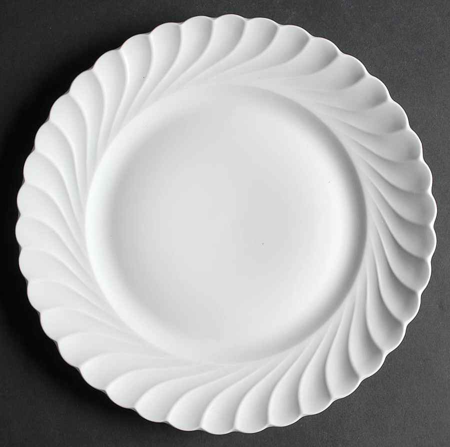 Schleiger 413 (Older, Pre 1950) Dinner Plate by Haviland-1