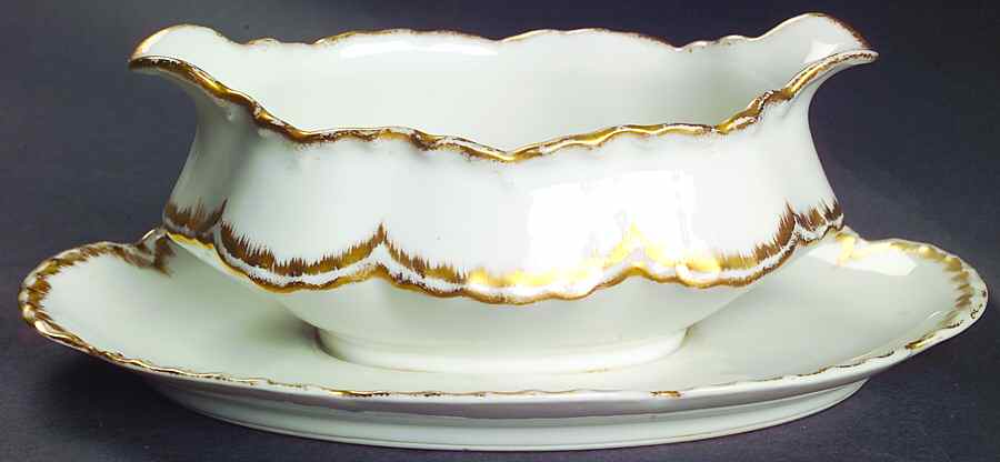 Schleiger 418 Gravy Boat with Attached Underplate by Haviland-1