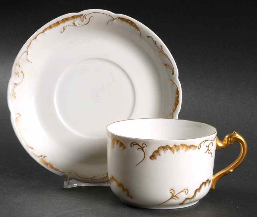 Schleiger 422 Oversized Cup & Saucer Set by Haviland-1