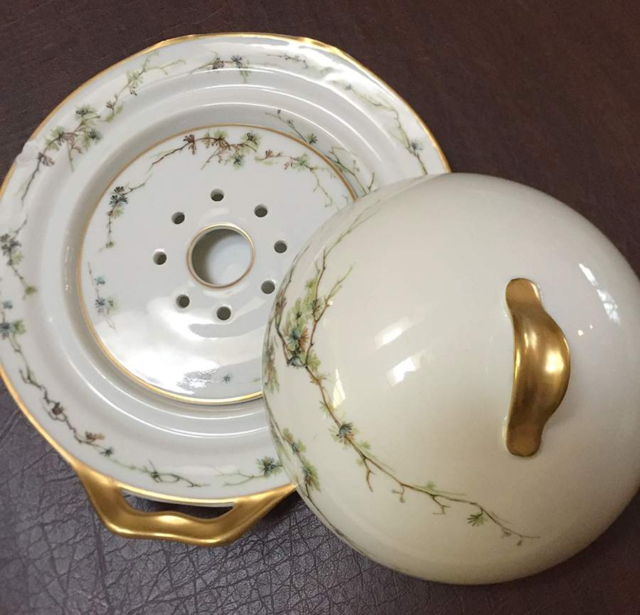 Schleiger 432 Round Covered Butter with Strainer by Haviland-1