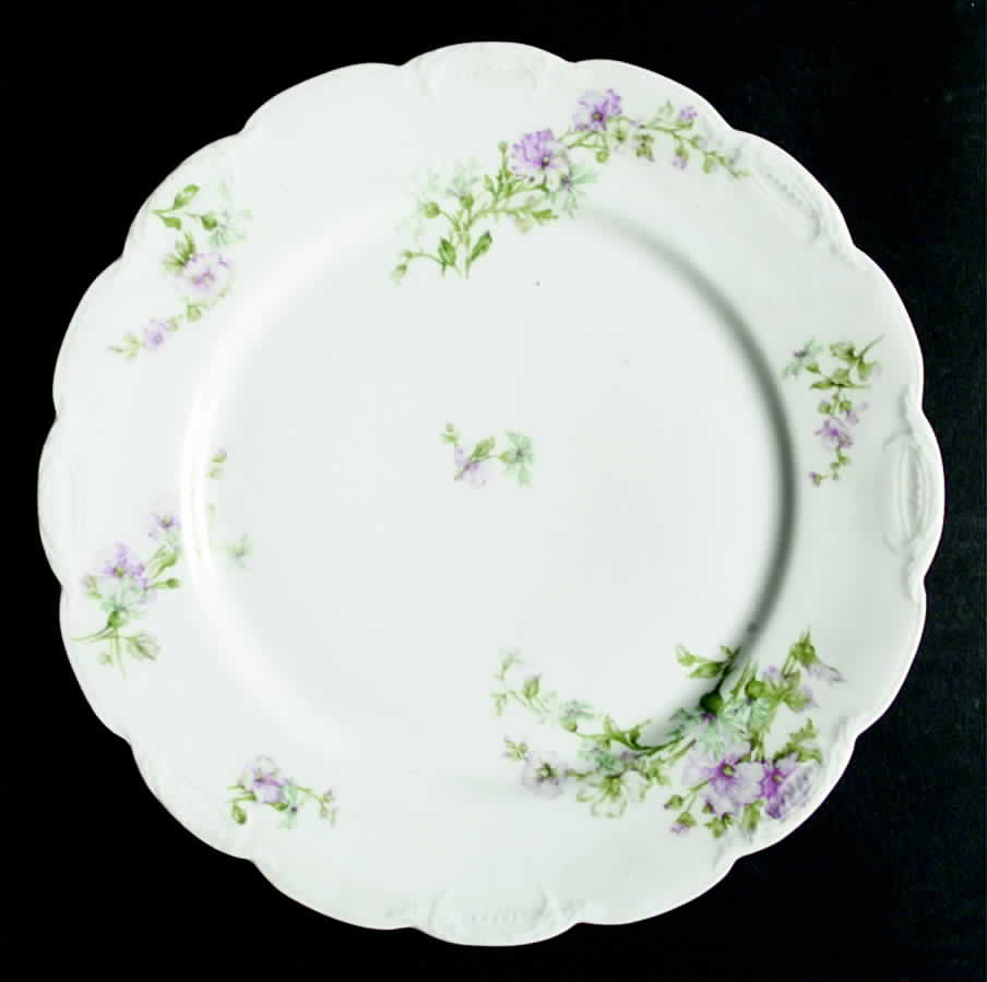 Schleiger 46b Dinner Plate by Haviland-1
