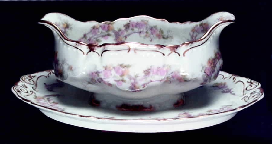 Schleiger 475e Gravy Boat with Attached Underplate by Haviland-1