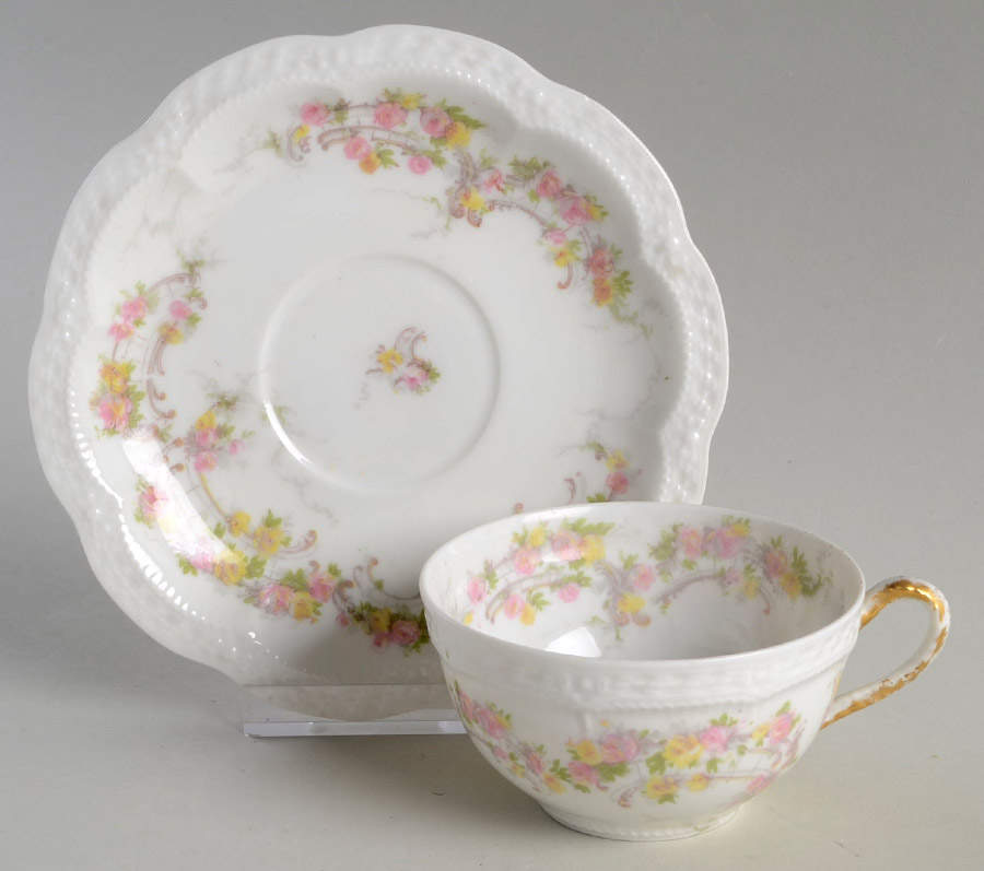 Schleiger 475g Flat Cup & Saucer Set by Haviland-1