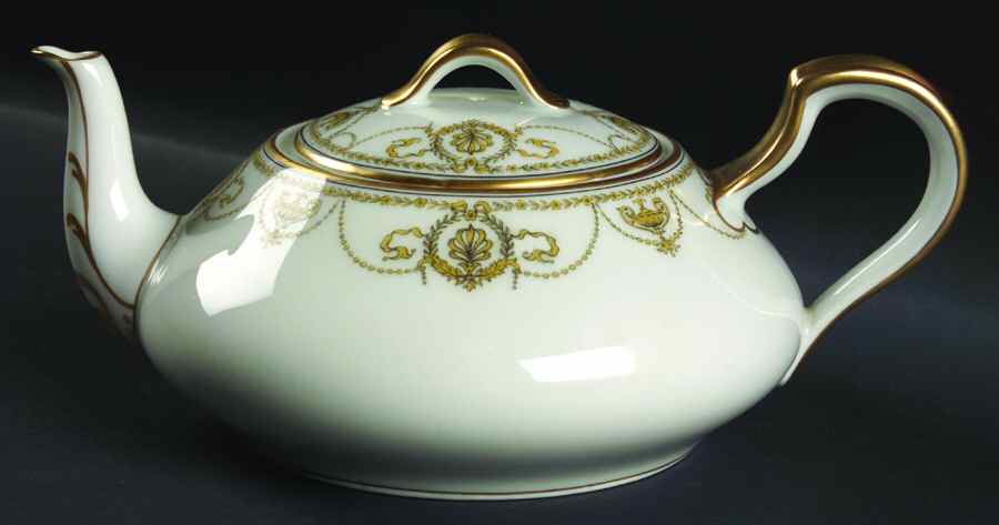 Pilgrin Teapot & Lid by Haviland-1