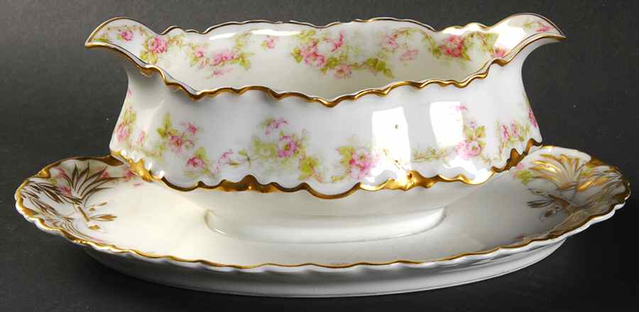 Schleiger 525 Gravy Boat with Attached Underplate by Haviland-1