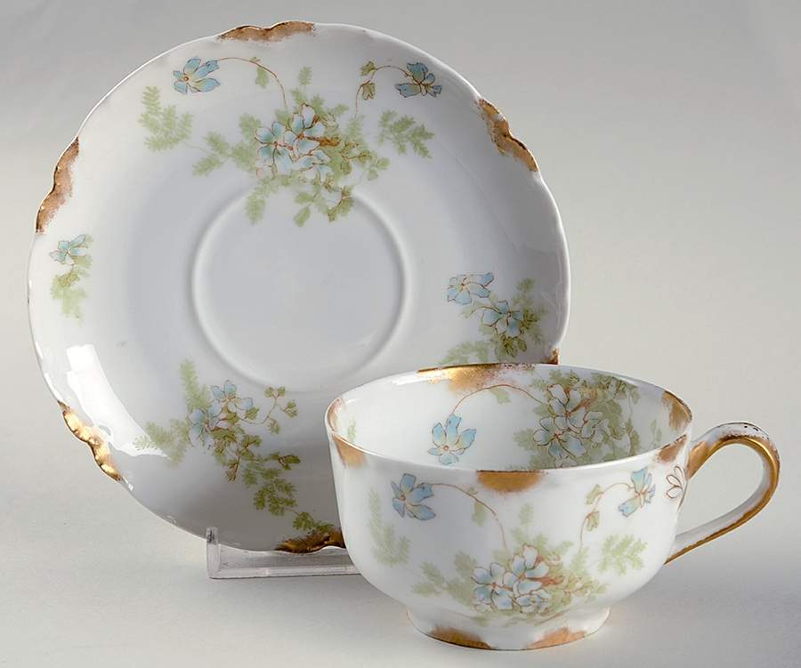 Schleiger 52b Flat Cup & Saucer Set by Haviland-1