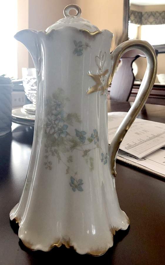 Schleiger 52b Chocolate Pot & Lid by Haviland-1
