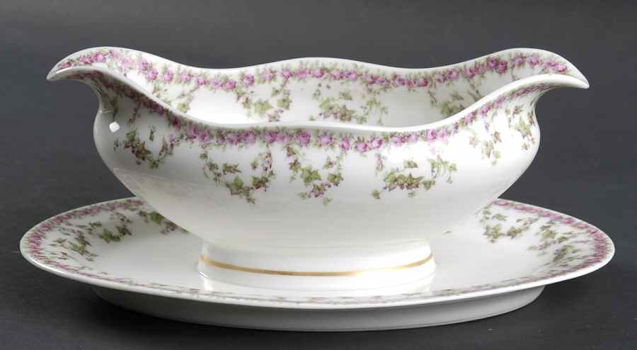 Schleiger 547 Gravy Boat with Attached Underplate by Haviland-1