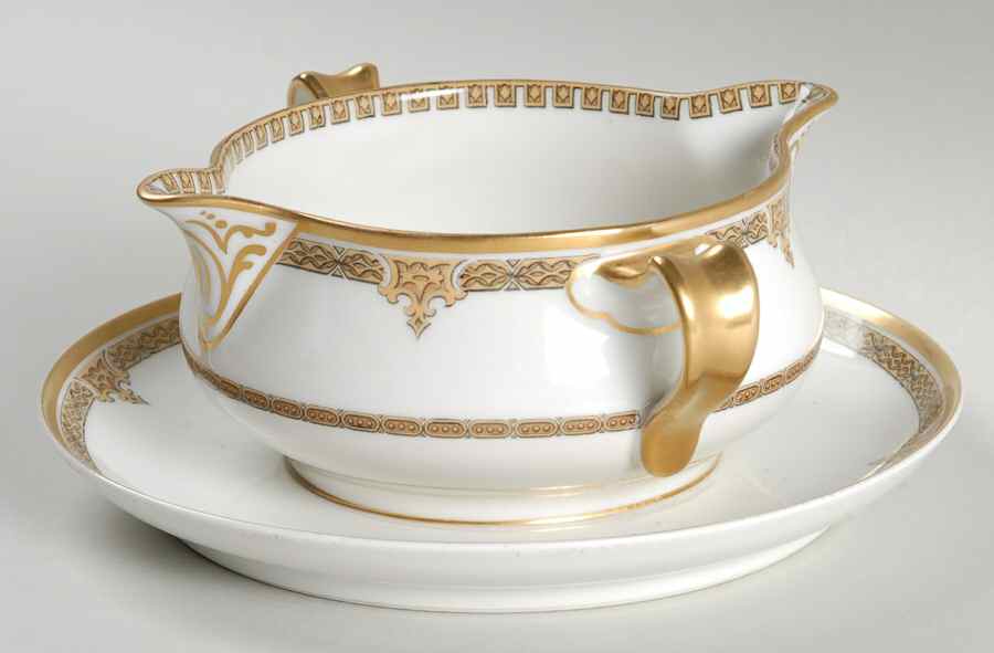 Schleiger 564 Gravy Boat with Attached Underplate by Haviland-1