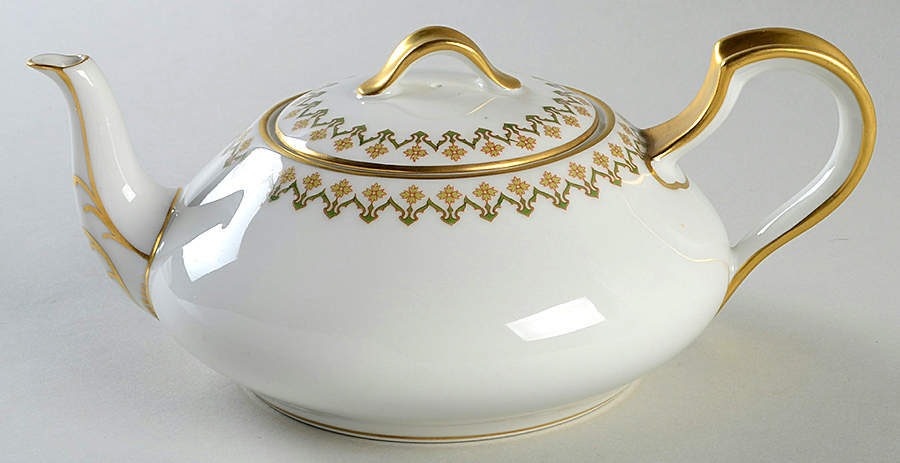 Schleiger 570 Small Teapot & Lid by Haviland-1