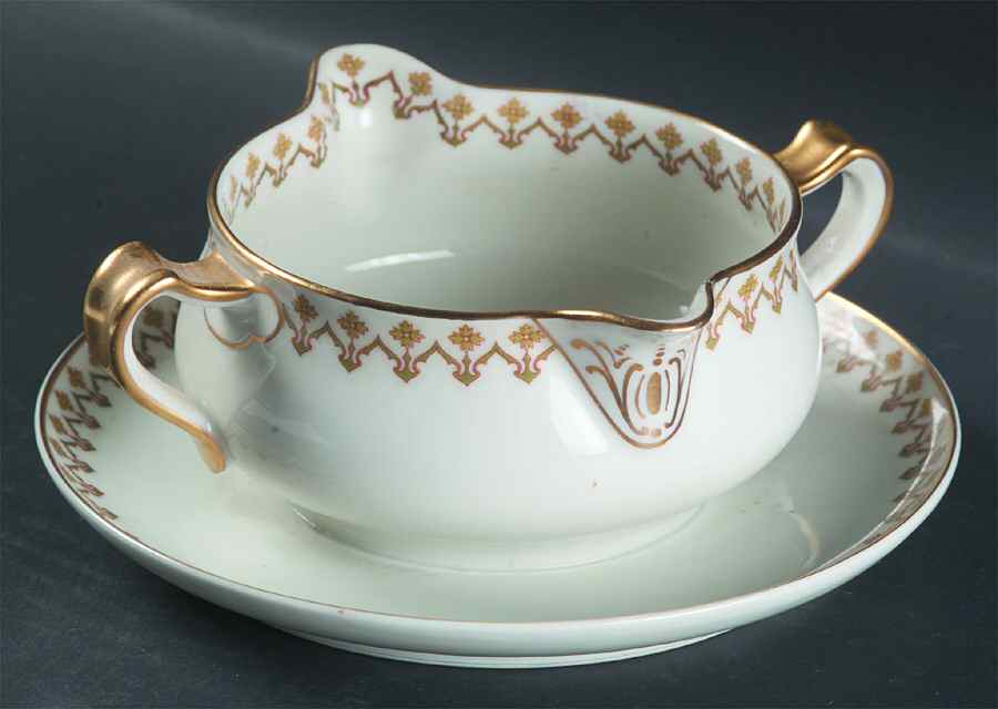 Schleiger 570 Gravy Boat with Attached Underplate by Haviland-1