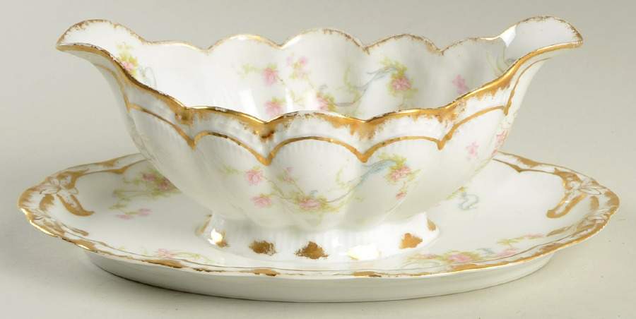 Schleiger 57G Gravy Boat with Attached Underplate by Haviland-1