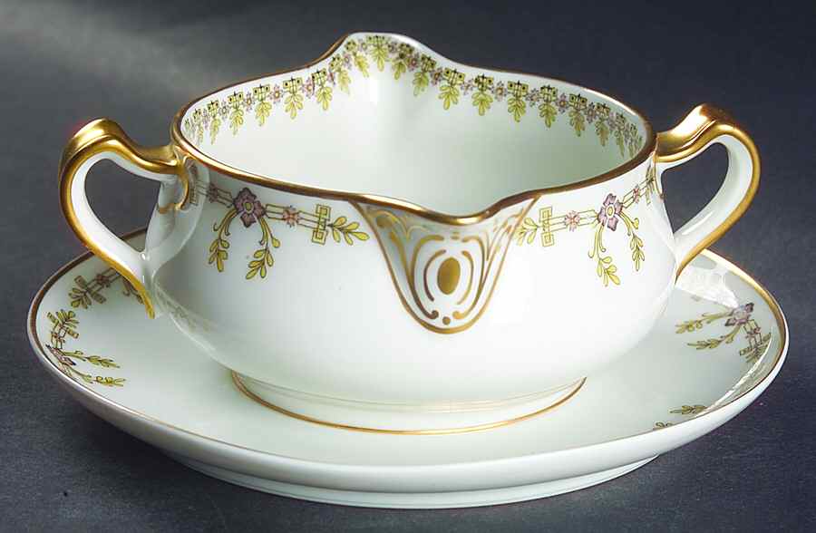 Schleiger 580 Gravy Boat with Attached Underplate by Haviland-1