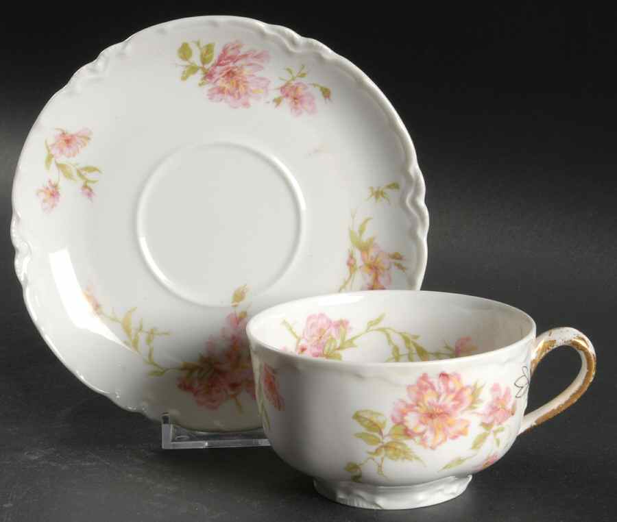 Schleiger 59 Oversized Cup & Saucer Set by Haviland-1