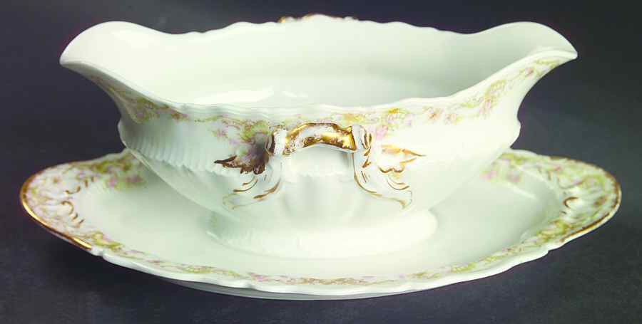 Schleiger 599 Gravy Boat with Attached Underplate by Haviland-1