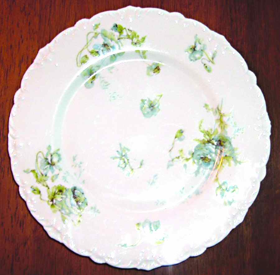 Schleiger 607 Dinner Plate by Haviland-1