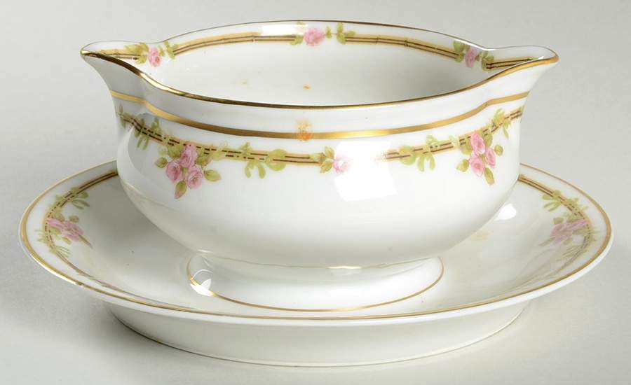 Schleiger 625 Round Gravy Boat/Attached Underplate by Haviland-1