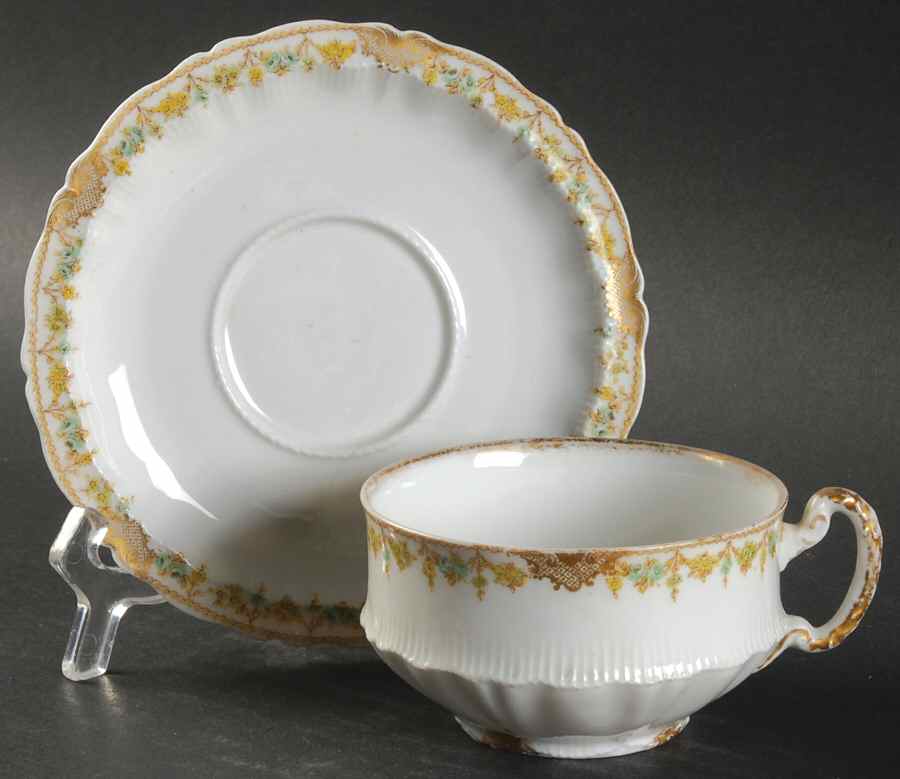Schleiger 630a Flat Cup & Saucer Set by Haviland-1