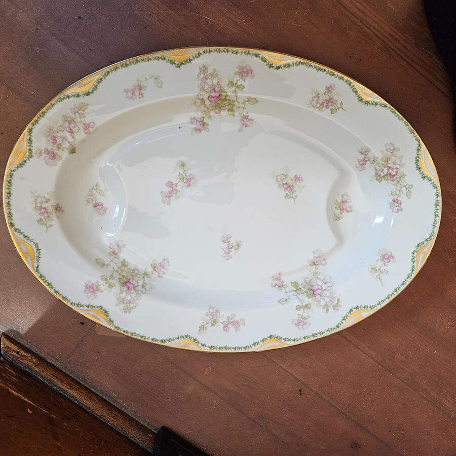 Schleiger 66 20" Oval Serving Platter by Haviland-1