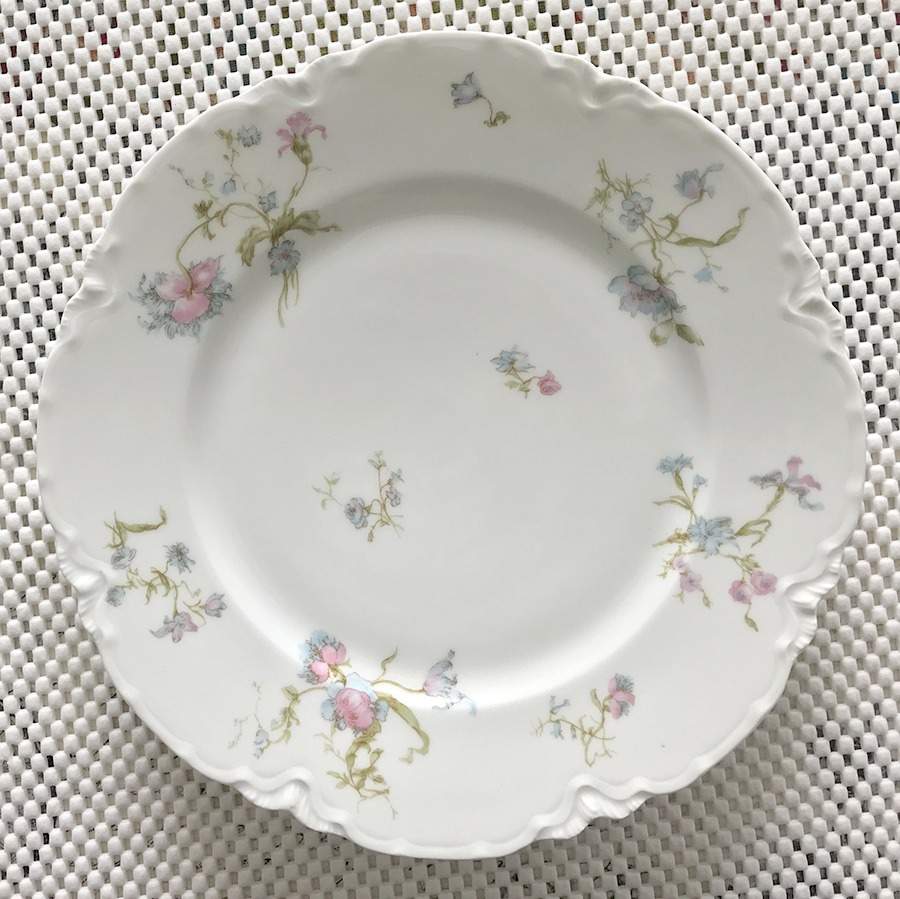 Schleiger 663 Dinner Plate by Haviland-1