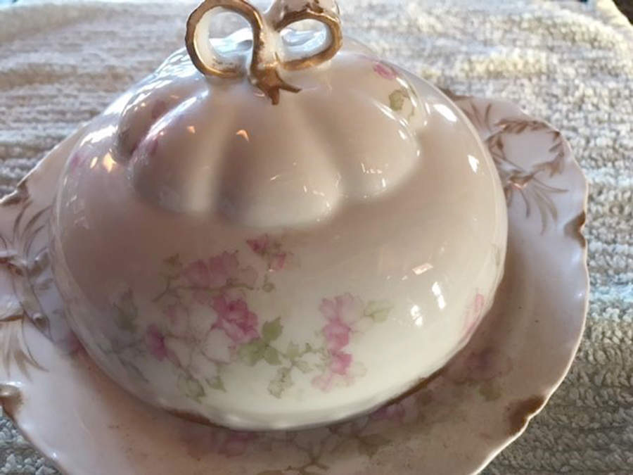 Schleiger 66f Round Covered Butter by Haviland-1
