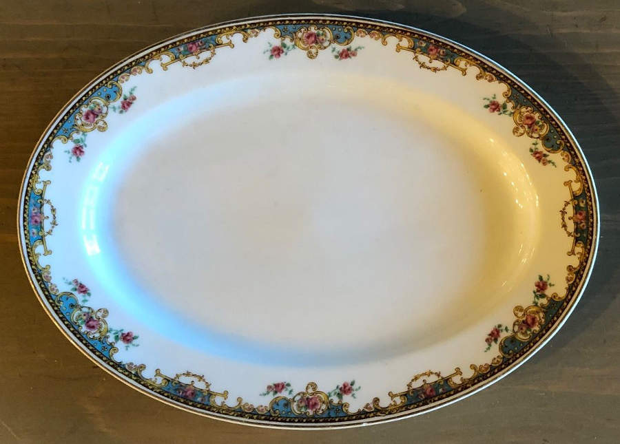 Schleiger 700 (Gold Trim) 11" Oval Serving Platter by Haviland-1