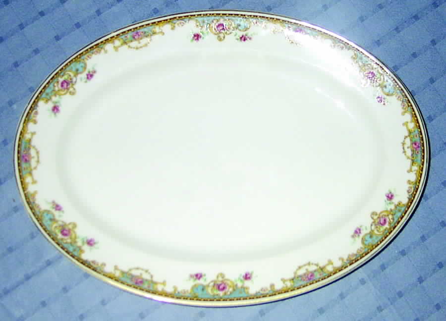 Schleiger 700 (Gold Trim) 14" Oval Serving Platter by Haviland-1
