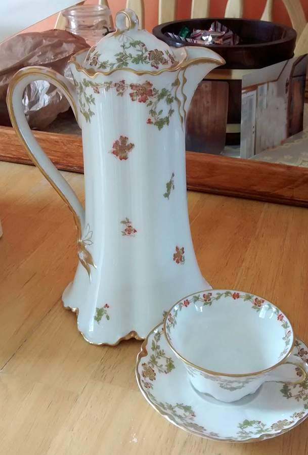 Schleiger 705 Chocolate Pot & Lid by Haviland-1