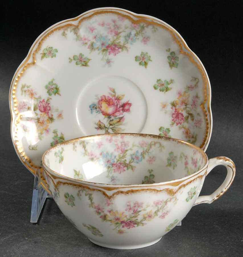 Schleiger 72 Oversized Cup & Saucer Set by Haviland-1