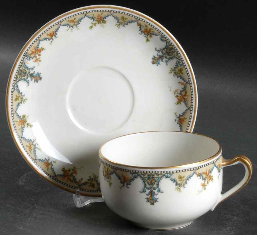 Schleiger 727 Flat Cup & Saucer Set by Haviland-1