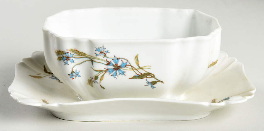 Schleiger 73 Gravy Boat w/Attached Underplate No Lid by Haviland-1