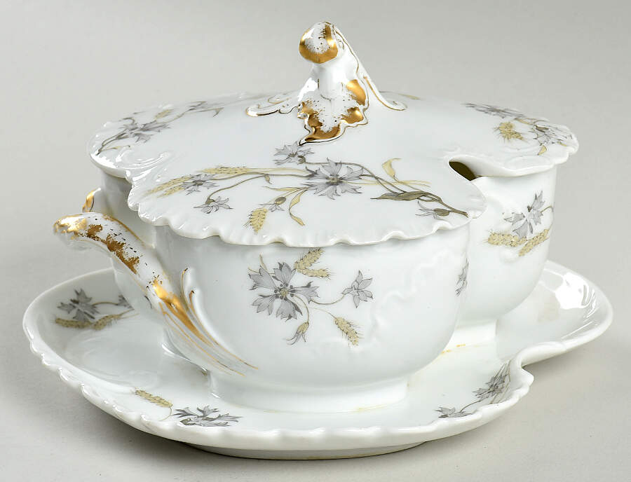 Schleiger 73B Gravy Boat w/Attached Underplate & Lid by Haviland-1