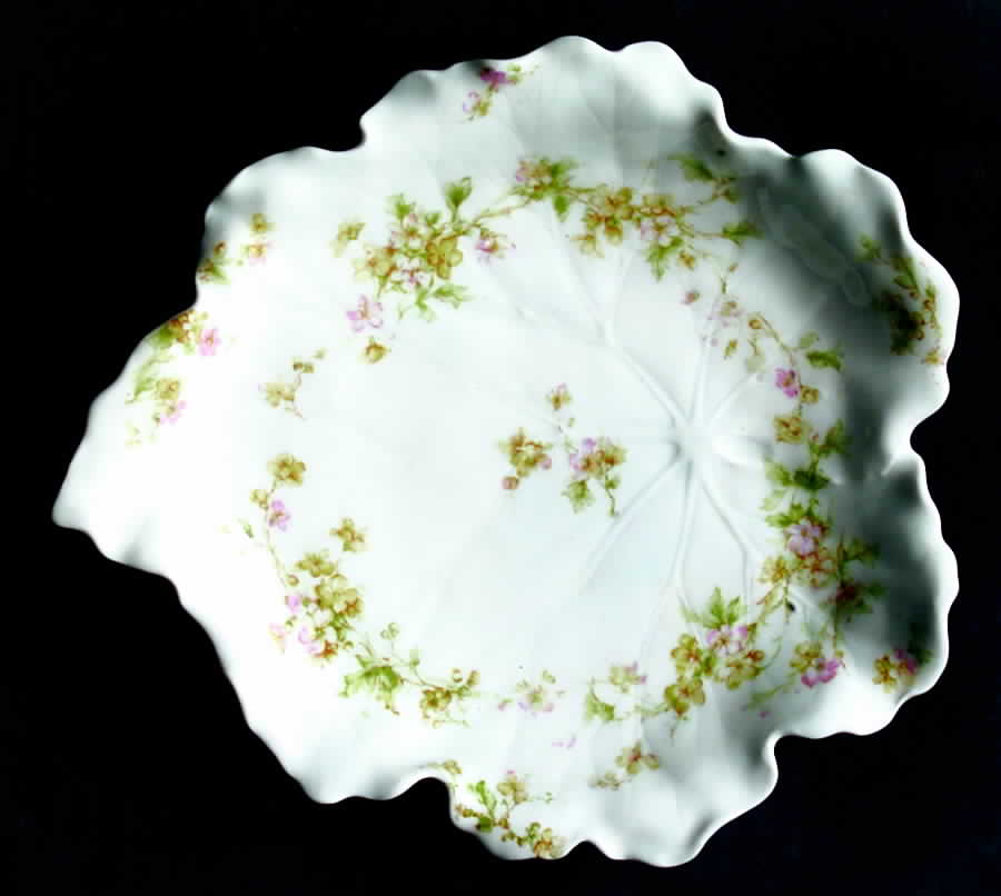 Schleiger 74 Leaf Shaped Dish by Haviland-1