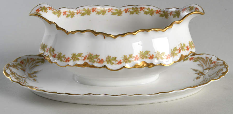 Schleiger 788 Gravy Boat with Attached Underplate by Haviland-1