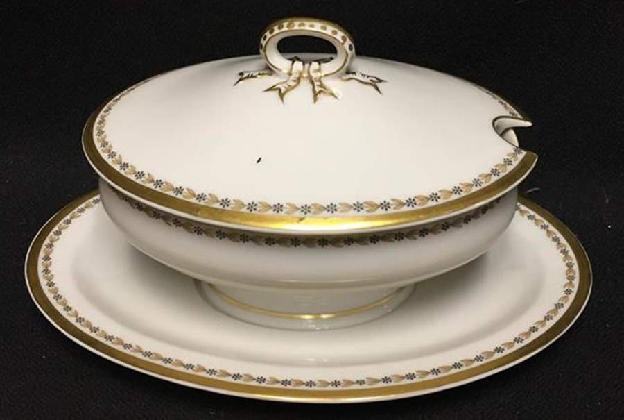 Schleiger 795 Sauce Boat & Lid with Underplate by Haviland-1