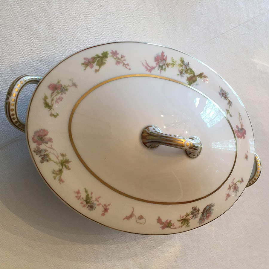 Schleiger 79g Oval Covered Vegetable by Haviland-1