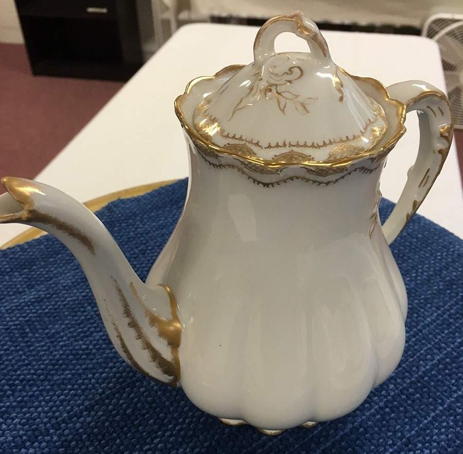 Schleiger 828 Teapot & Lid by Haviland-1