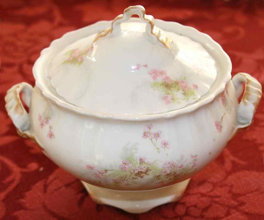 Schleiger 836 Sugar Bowl & Lid by Haviland-1