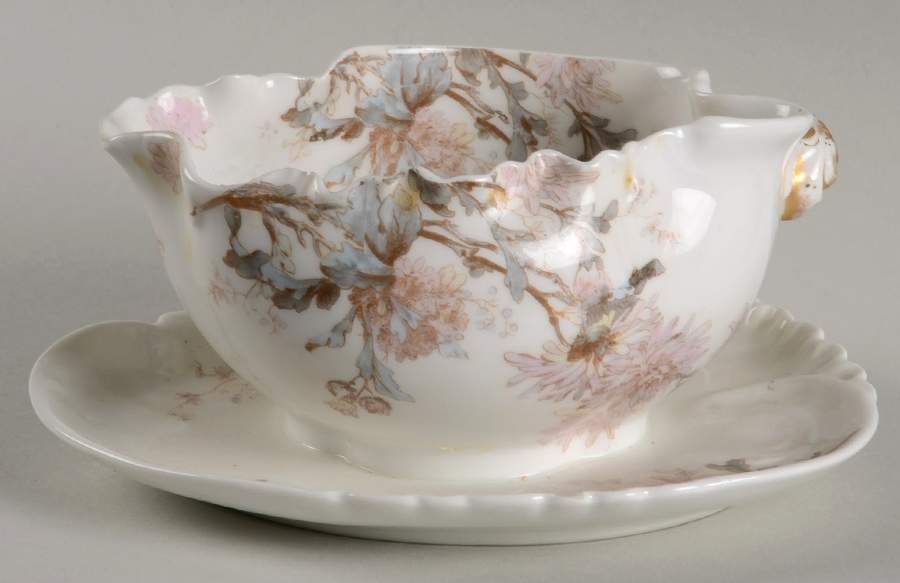Schleiger 86 Gravy Boat w/Attached Underplate No Lid by Haviland-1