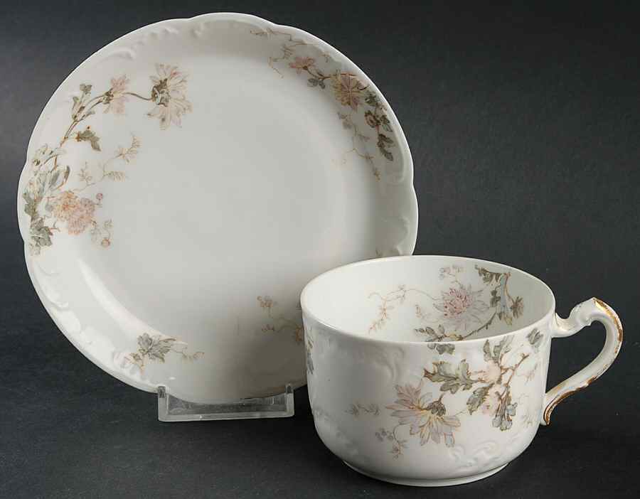 Schleiger 86 Flat Cup & Saucer Set by Haviland-1
