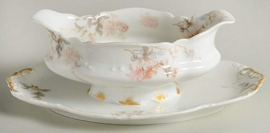Schleiger 86 Gravy Boat with Attached Underplate by Haviland-1