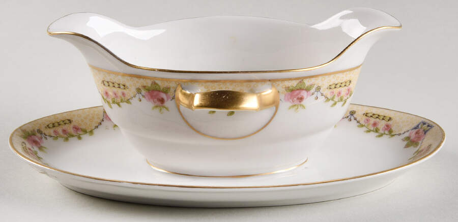 Schleiger 860 Gravy Boat with Attached Underplate by Haviland-1