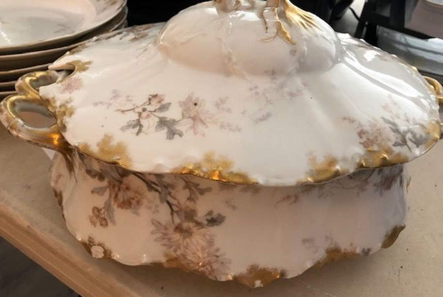 Schleiger 86b Tureen &  Lid by Haviland-1