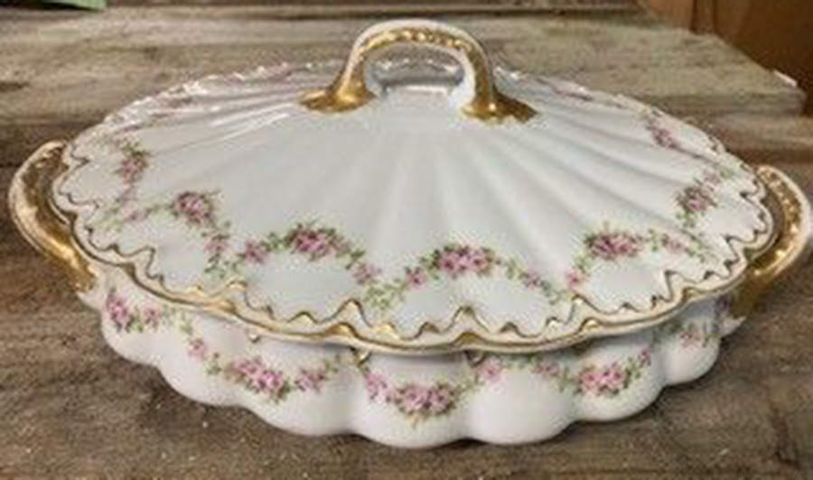 Schleiger 875 Oval Covered Vegetable by Haviland-1