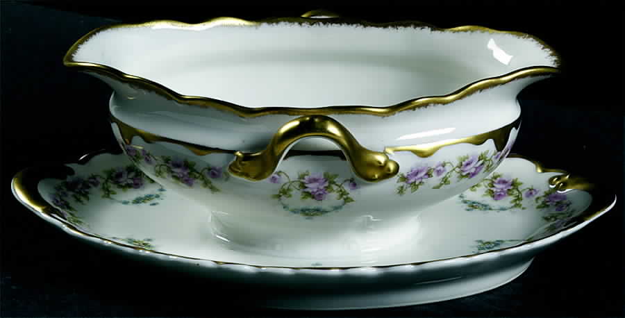 Schleiger 877 Gravy Boat with Attached Underplate by Haviland-1