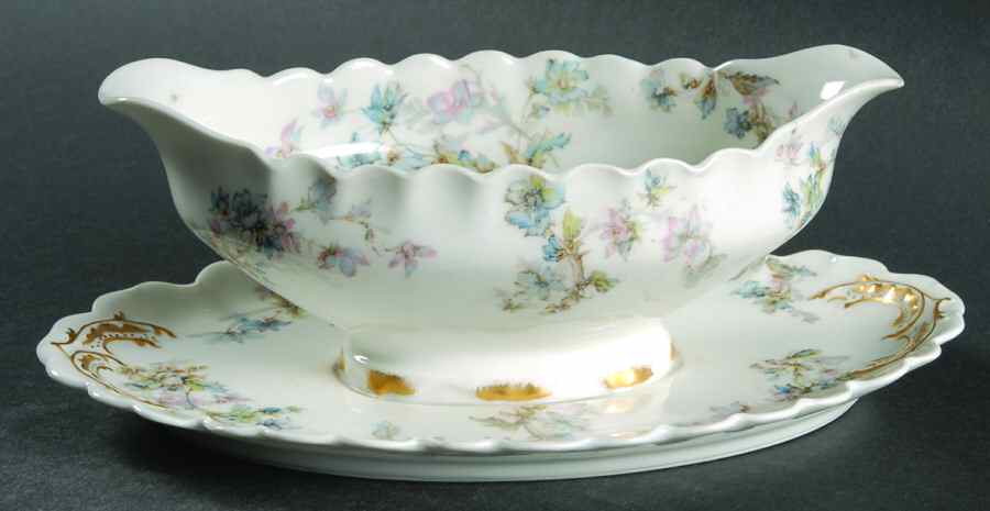 Schleiger 91 Gravy Boat with Attached Underplate by Haviland-1