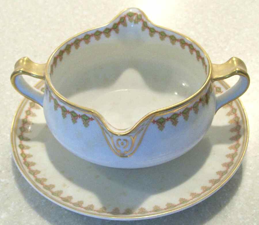 Schleiger 936 Gravy Boat with Attached Underplate by Haviland-1